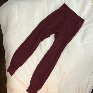 Lululemon joggers size 4